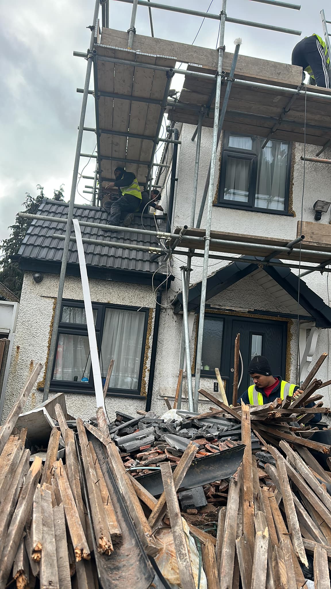 Roofing project - 931337844951842