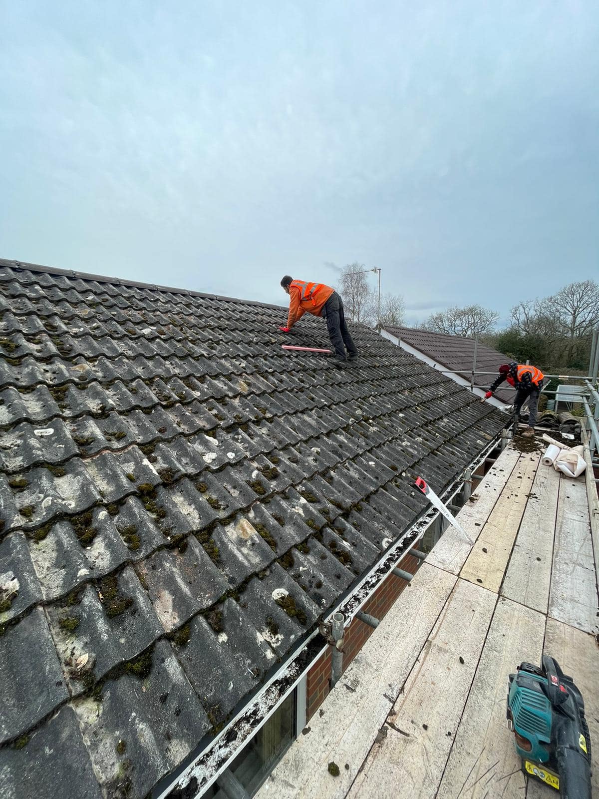 Roofing project - 931340144951612