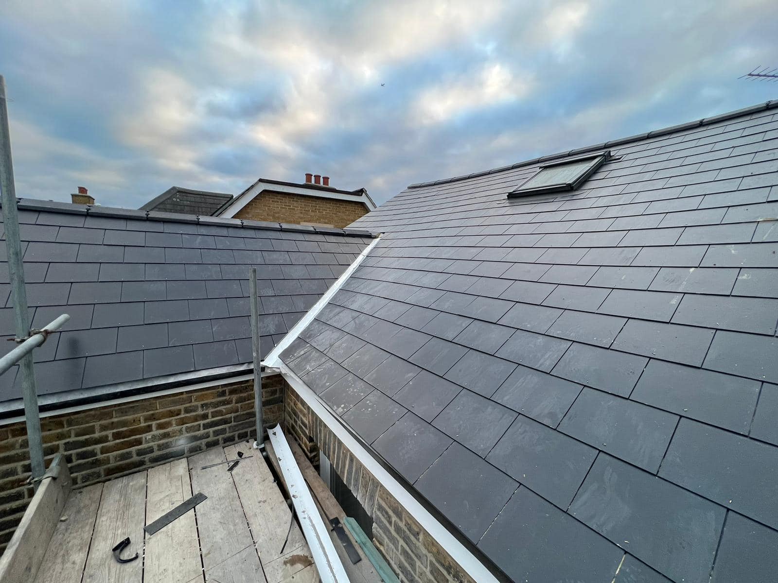 Roofing project - 931346938284266