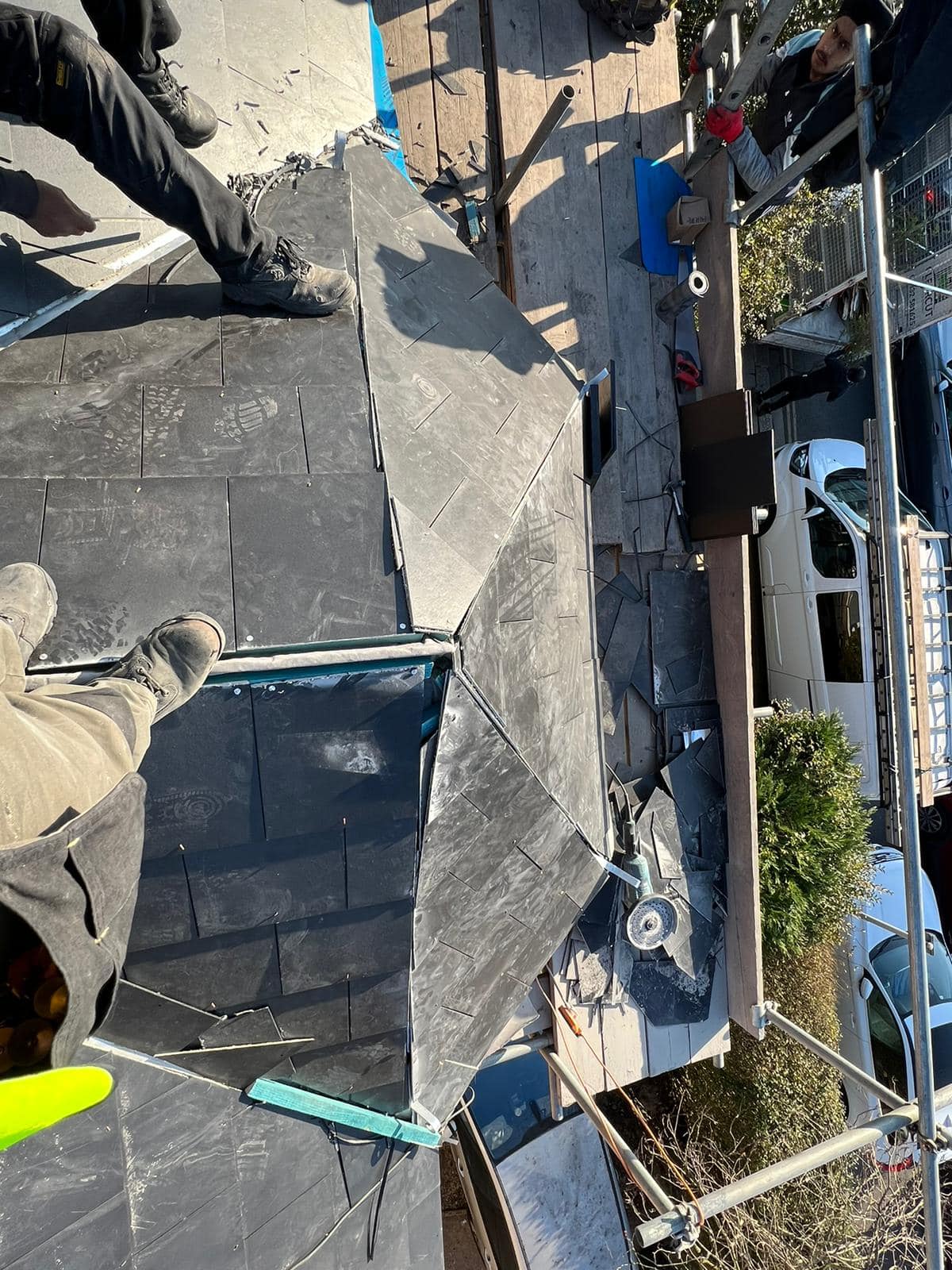 Roofing project - 931348488284111