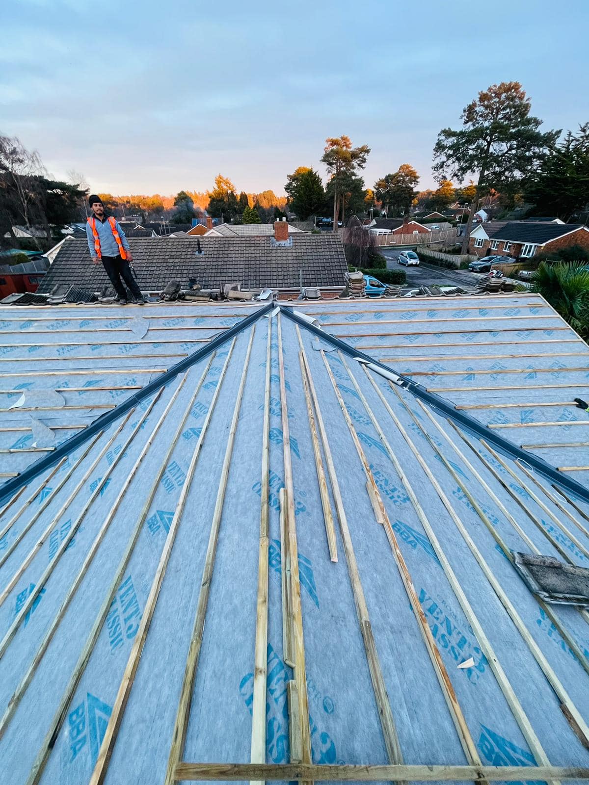 Roofing project - 931360154949611