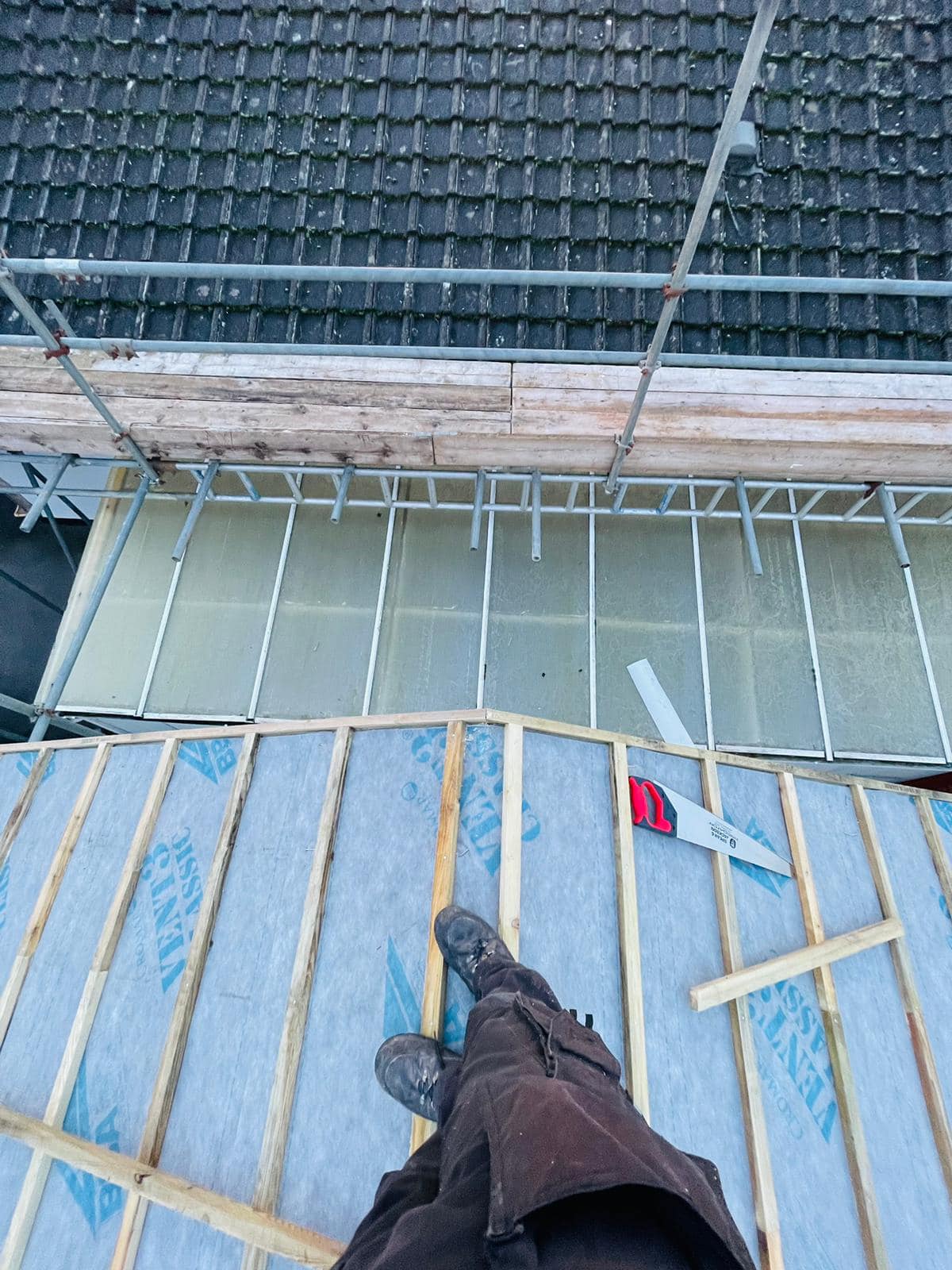 Roofing project - 931360158282944