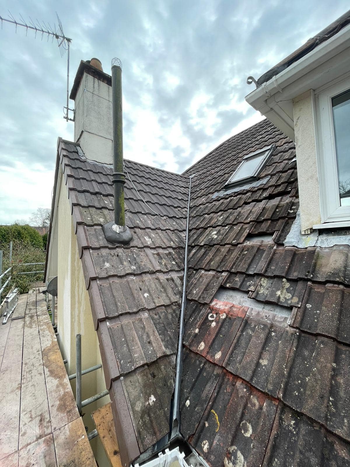 Roofing project - 935800244505602