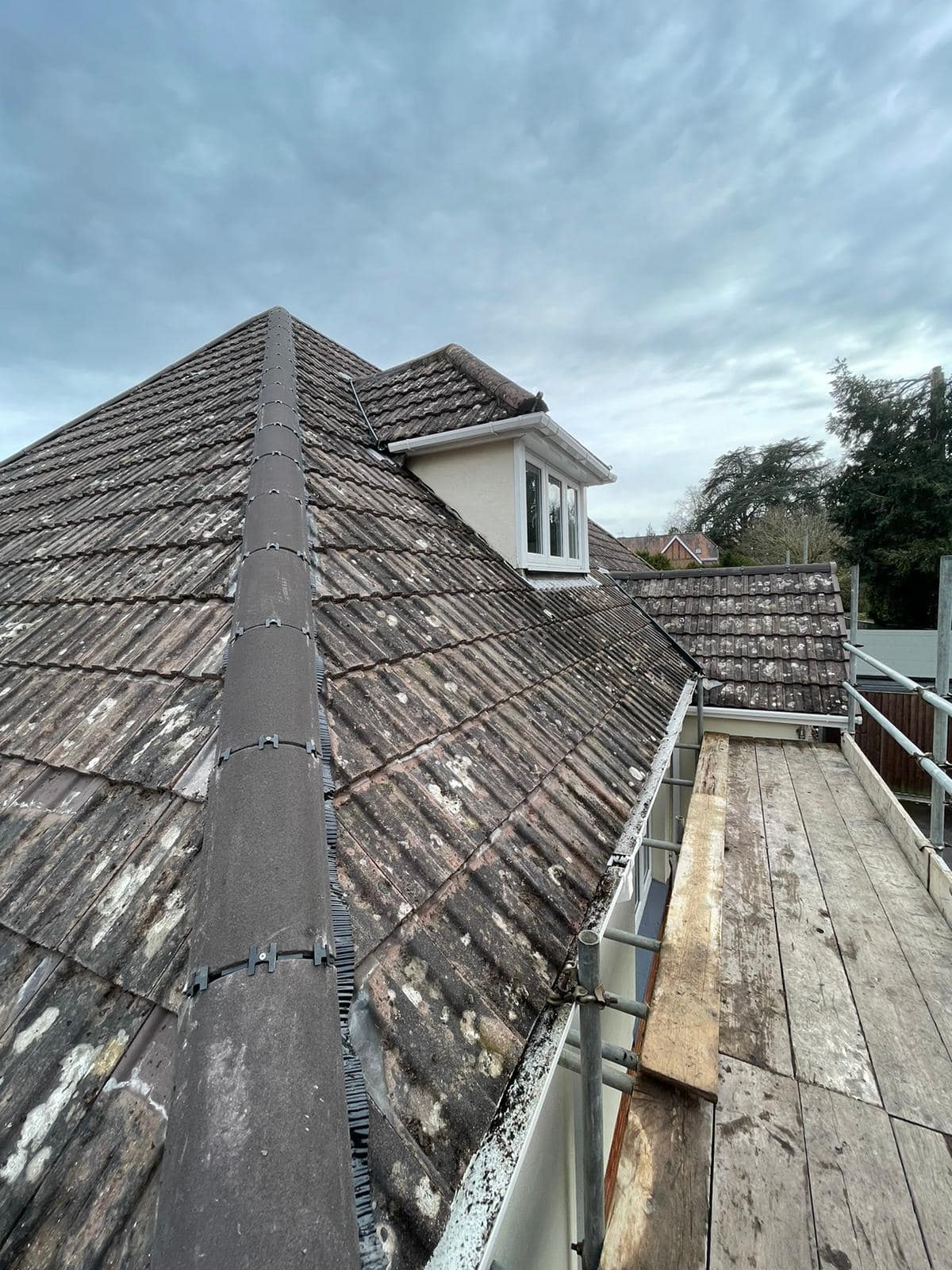 Roofing project - 935801707838789