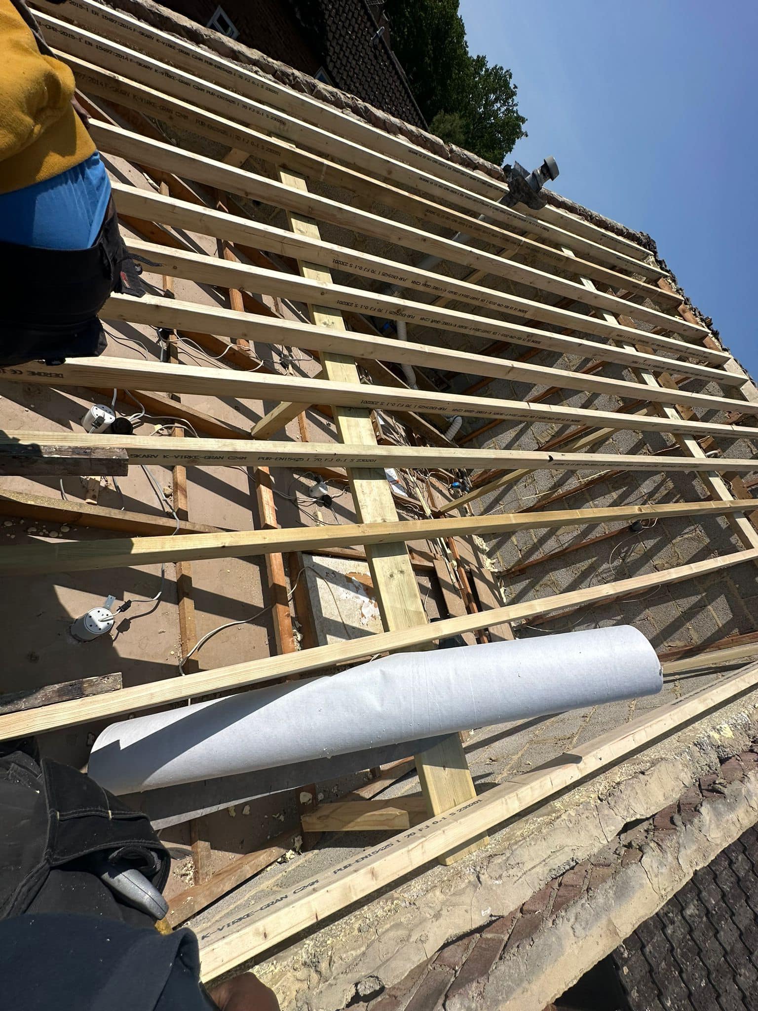 Roofing project - 982609576491335