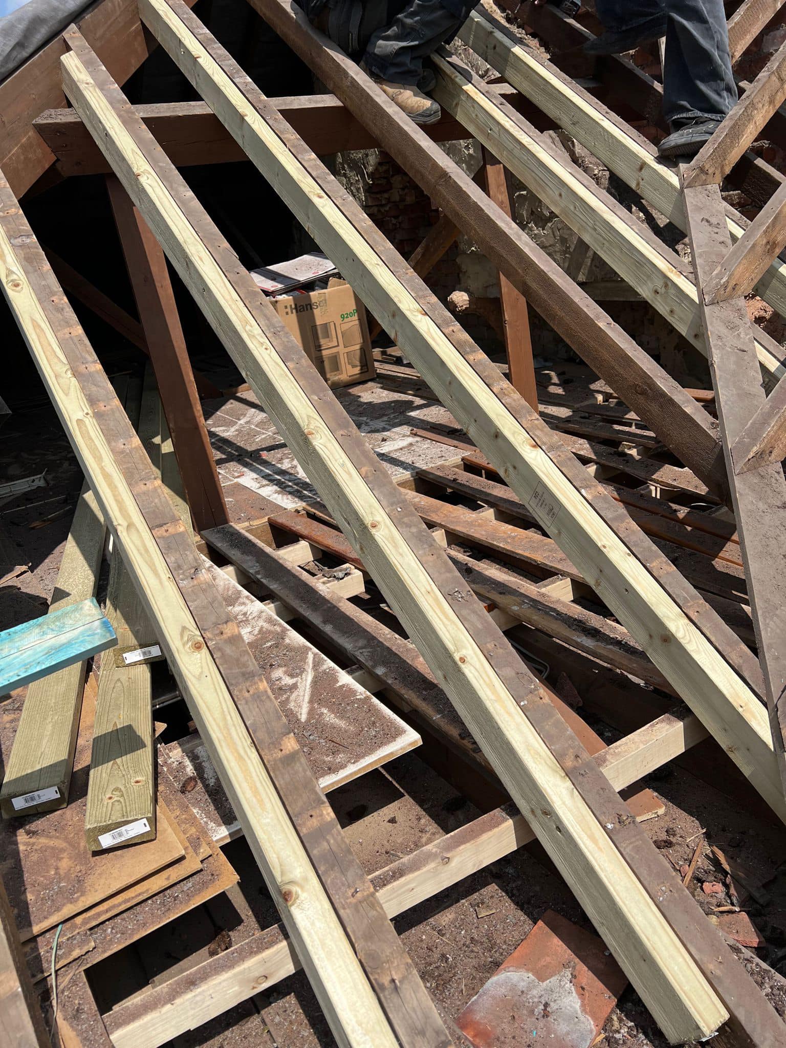 Roofing project - 983378053081154